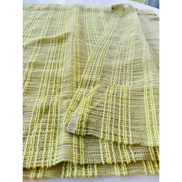 Vintage 70s net curtain, avocado green mesh, short single panel - Picture 6 of 9
